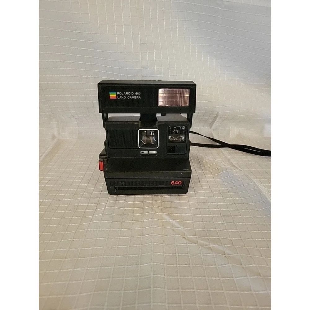 Polaroid 600 Land Camera 640 Vintage Instant Film Camera Black with Flash Strap